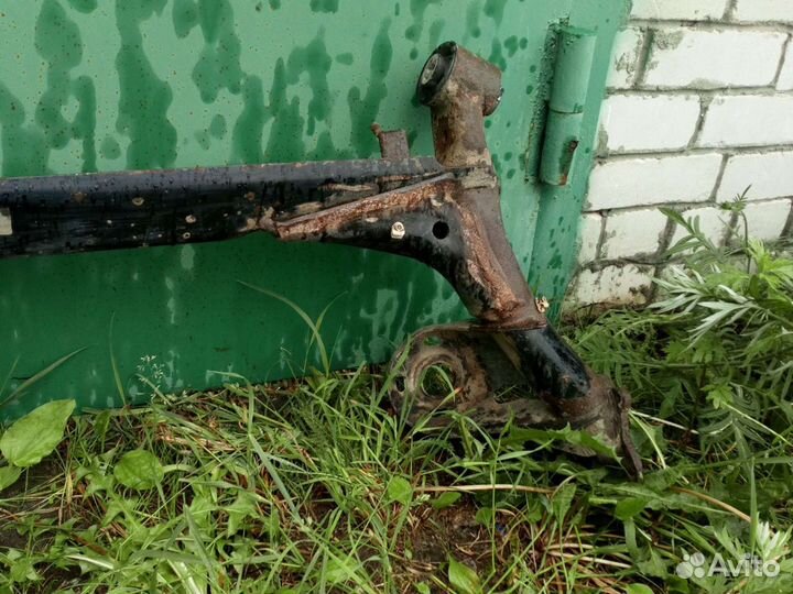 Задняя балка