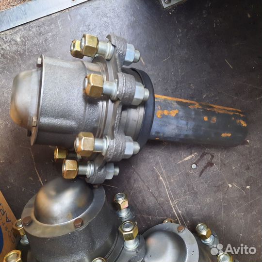 Полуось со ступицей 2птс4