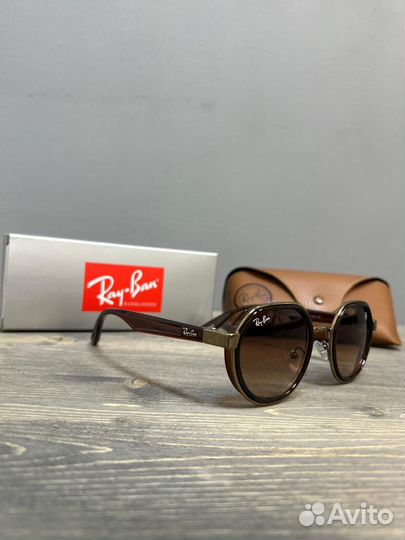 Солнцезащитные очки женские ray ban