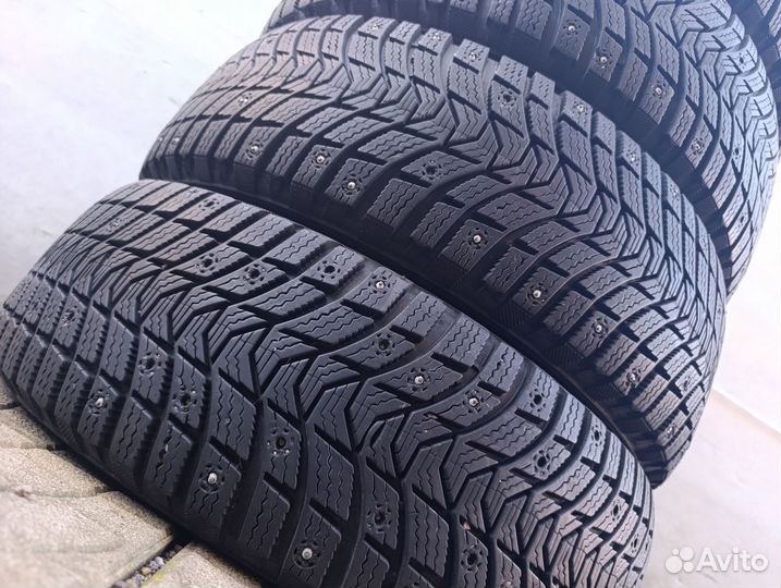 Michelin X-Ice North 3 215/65 R16 102T