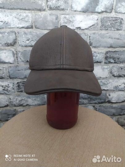 Мужская кожаная кепка