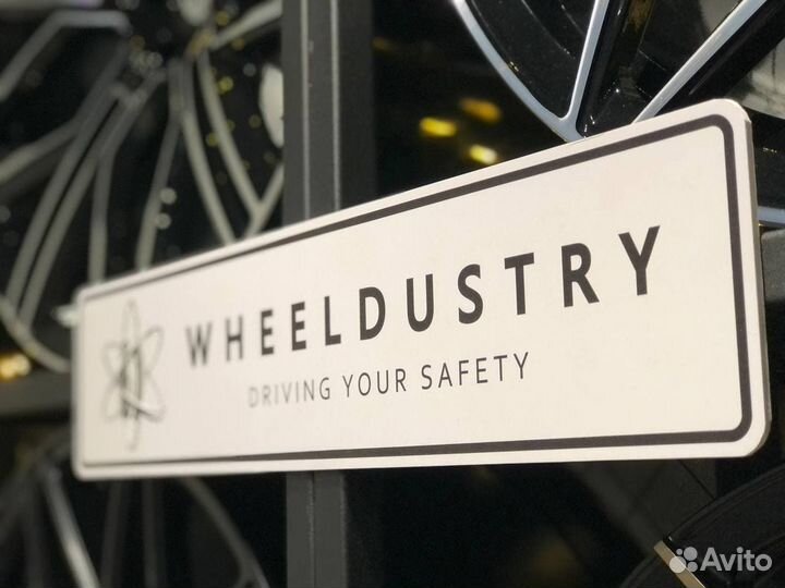 Кованые диски R20 Vossen Audi RS 7