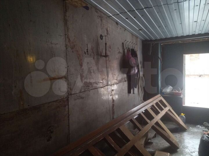 Гараж, > 30 м²