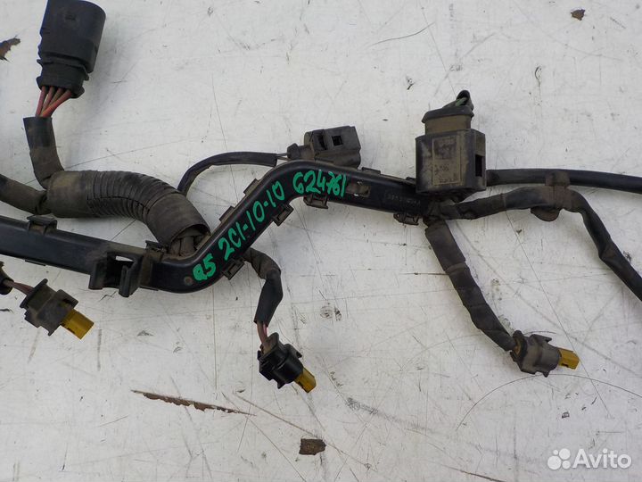 Проводка моторного отсека Audi Q5 2008