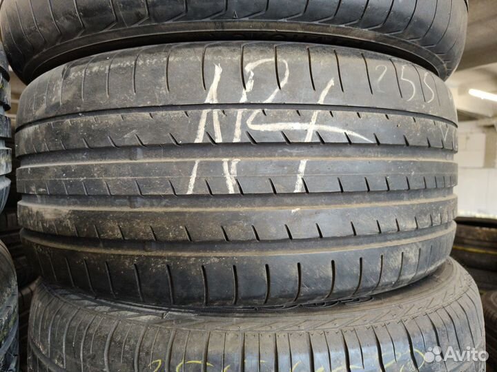 Yokohama Advan Sport V103 255/40 R20 Y