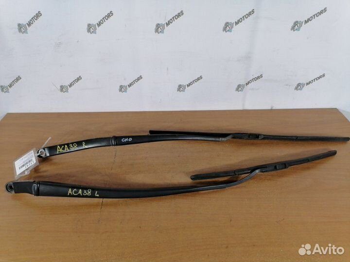 Дворник передний Toyota Rav4 ACA38 2azfe 2010