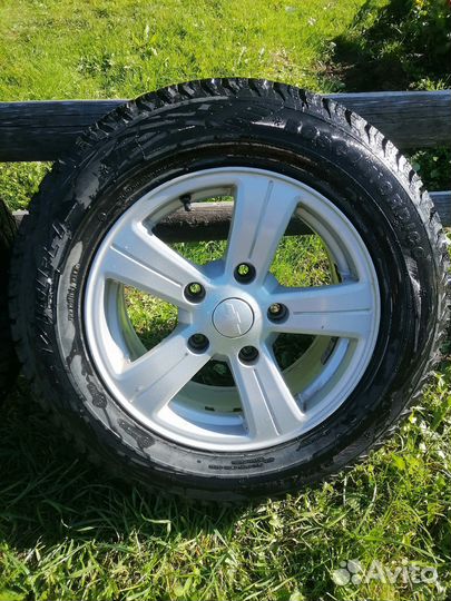 R16 Viatti Bosco Nordico V-523 205/65, PCD 5x139.7 DIA 98.5