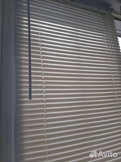 Жалюзи горизонтальные