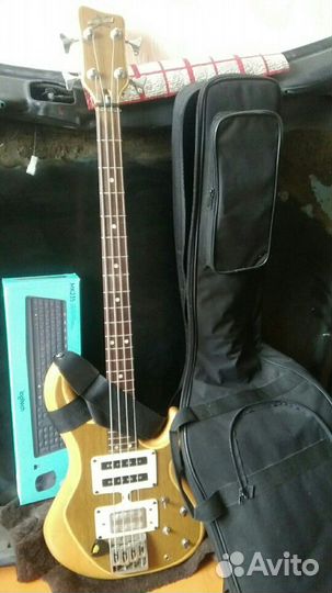Бас гитара jolana