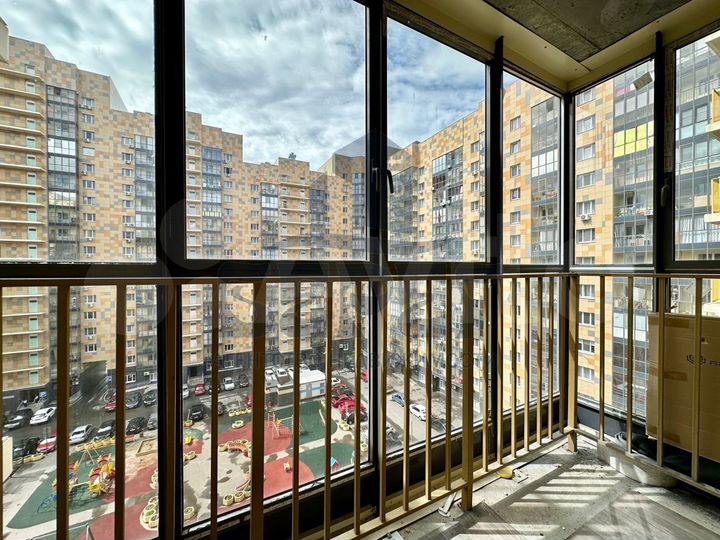 2-к. квартира, 65 м², 8/18 эт.