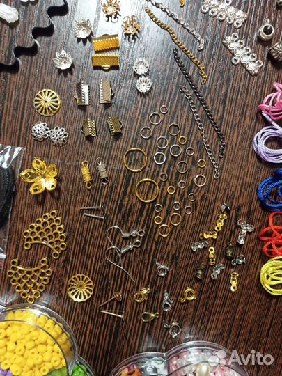 Наборы для рукодельниц