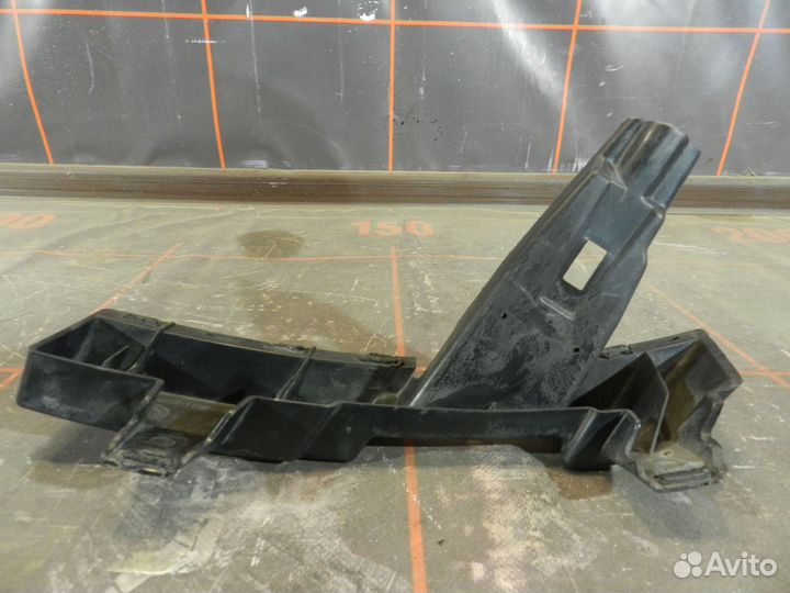 Кронштейн переднего бампера - Land Rover Vogue