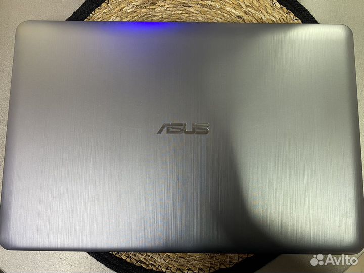 Ноутбук Asus D541N