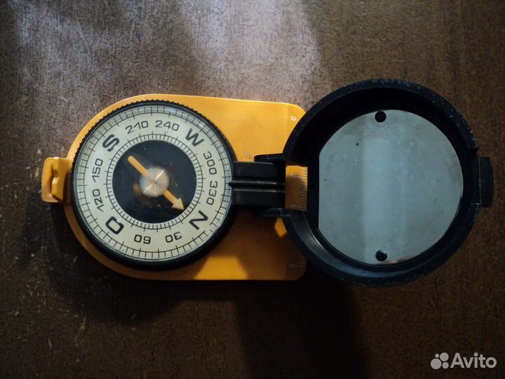 Компас Азимут