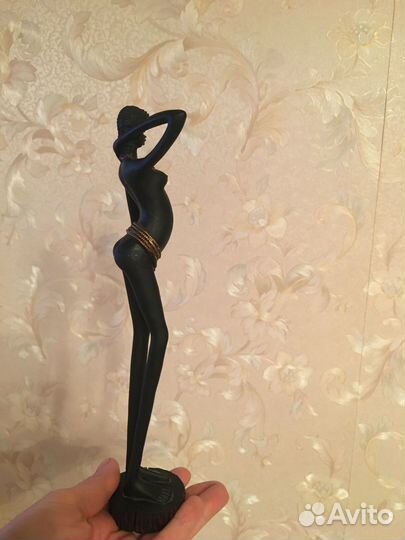 Статуэтка Африканка