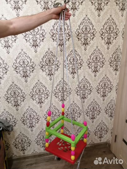 Детская качелька