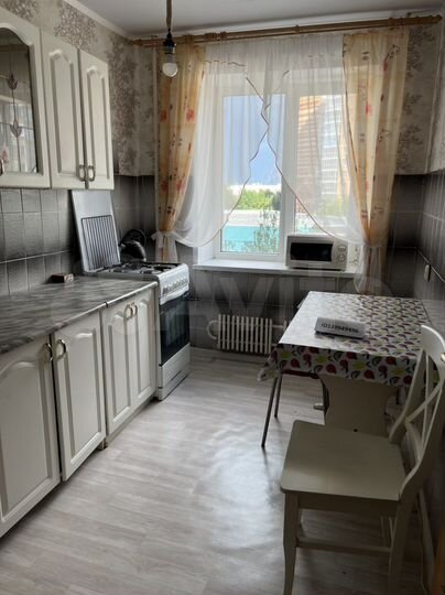 3-к. квартира, 80 м², 3/9 эт.