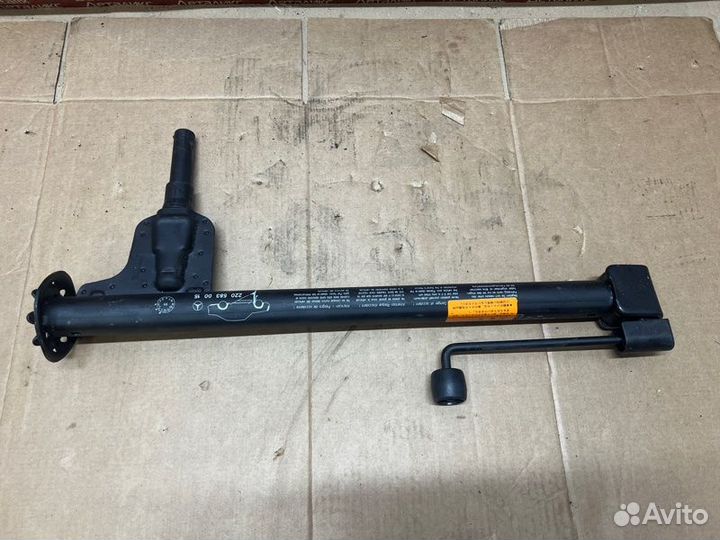 Домкрат Mercedes S W220 M113 2002