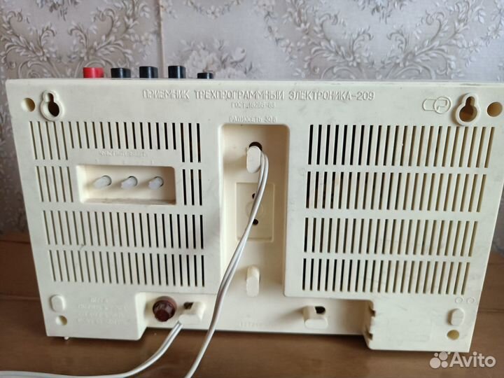 Приемник трехпрограммный электроника 209 СССР