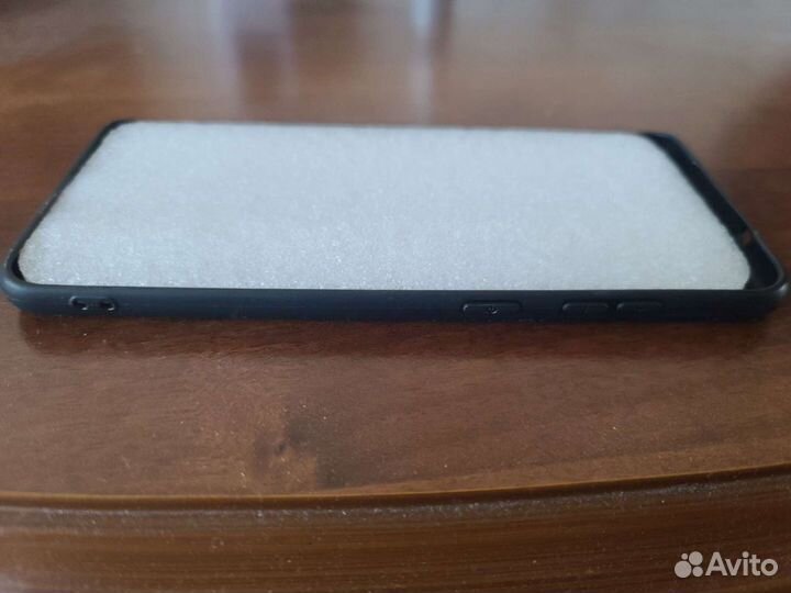 Продам чехол alcantara samsung s20 plus