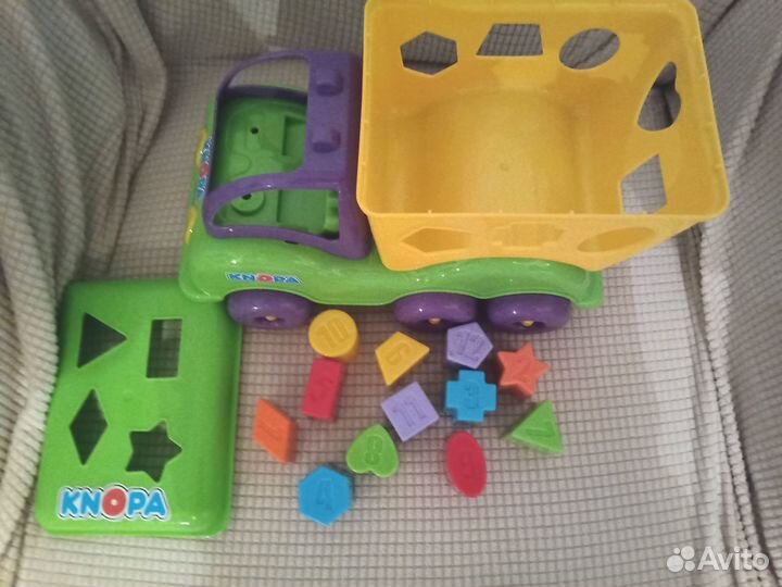 Сортер-машинка Knopa
