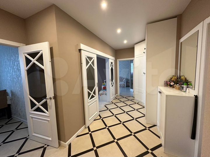 2-к. квартира, 64,3 м², 16/17 эт.