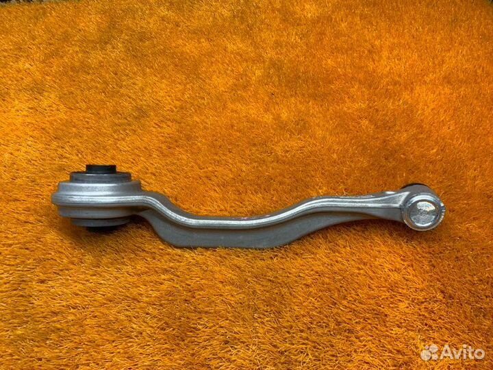 Рычаг подвески нижний передний правый