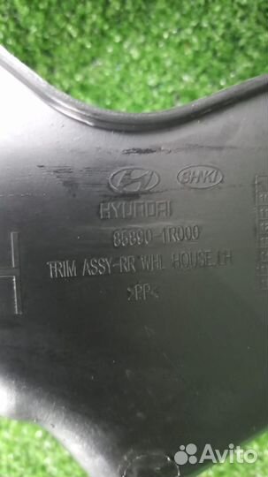 Обшивка двери передней правой Hyundai Solaris