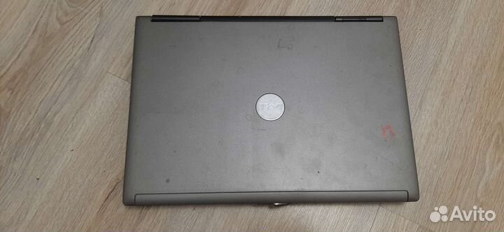 Монитор и два ноутбука