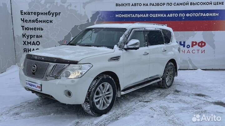 Фонарь задний наружный правый Nissan Patrol (Y62) 26550-1LB0A