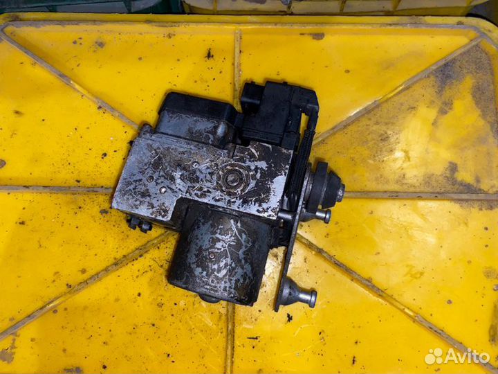 Блок abs Volkswagen Lt 2.5 AVR/ANJ 2003
