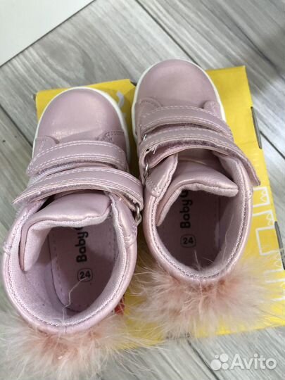 Ботинки на девочку 24