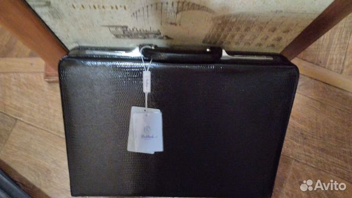 Кейс дипломат