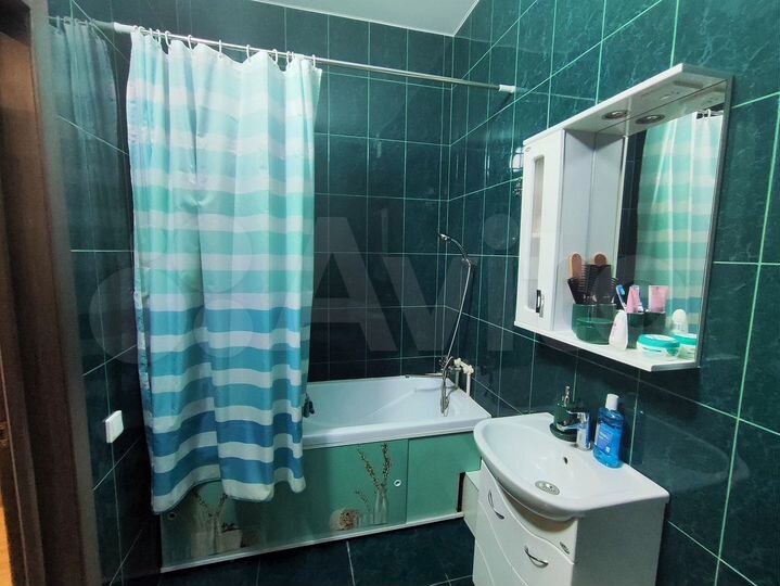 2-к. квартира, 74 м², 1/10 эт.