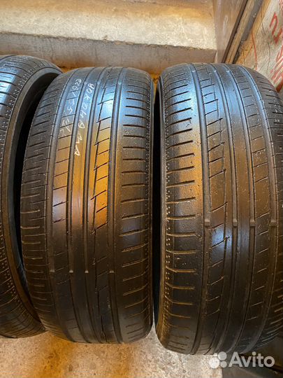 Yokohama BluEarth AE50 215/65 R17