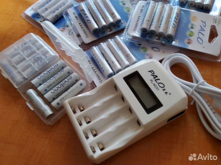 Зарядное устройство для аккумуляторов AA и AAA