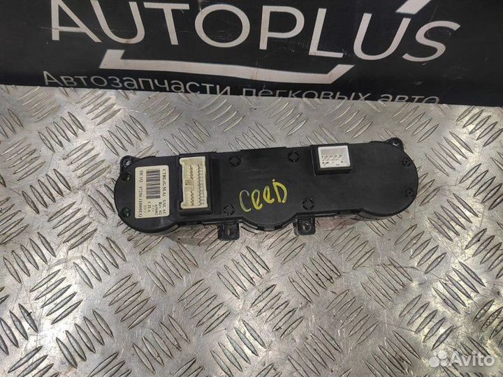 Блок управления печкой Kia Ceed 1.6 2006-2012