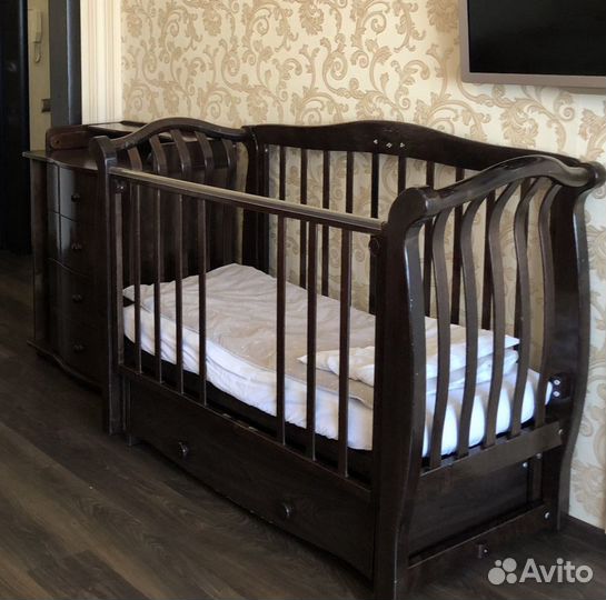 Детская кроватка