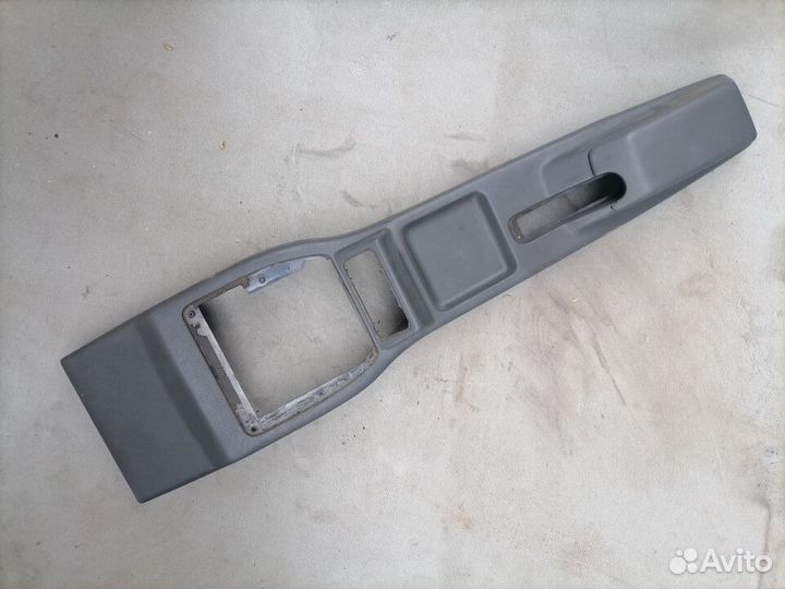 Консоль с подлокотником для Ford Escort 1990-1995