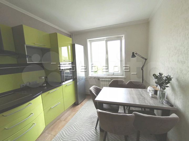 3-к. квартира, 90 м², 4/10 эт.