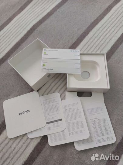 Коробка Airpods 3