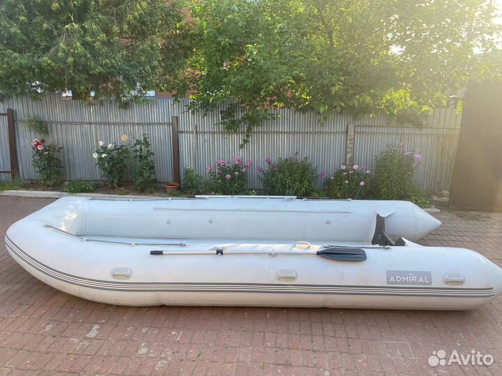 Лодка Адмирал 520