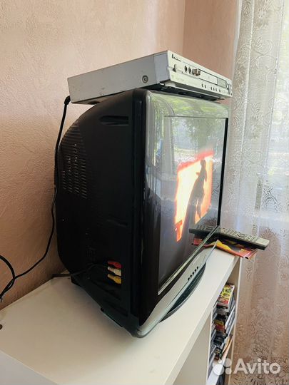 Телевизор samsung