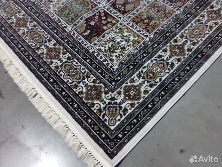 Ковер высокоплотный р-р : 2.0х2.90 (№ 25418) новый