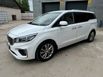 Kia Carnival 2.2 AT, 2019, 147 000 км, с пробегом, цена 2 930 000 руб.