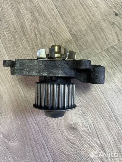 Помпа 4G93 mitsubishi galant