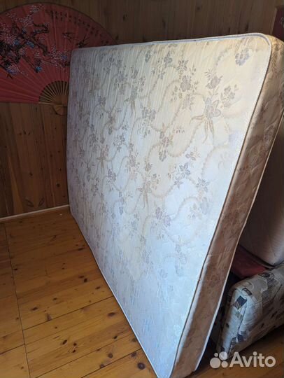 Матрас 160х200 бу