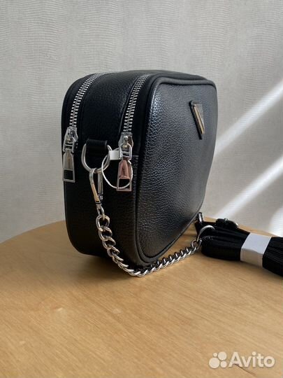 Сумочка женская через плечо новая Guess