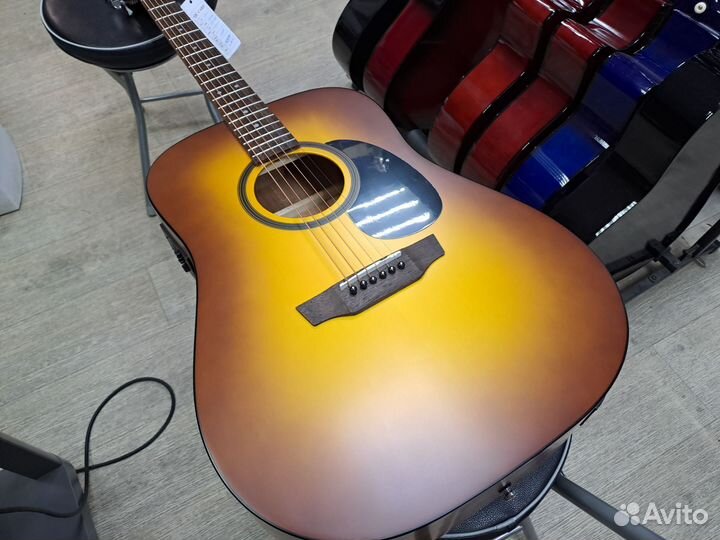 Гитара электроакустическая с подключением дредноут