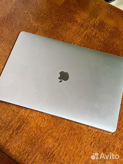 Ноутбук Apple MacBook Pro 15